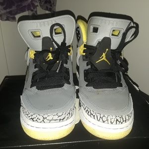 Jordan Spizike size 6 kids